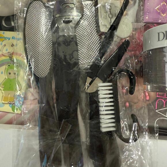 Nail Essential Kit - Picture 2 of 4